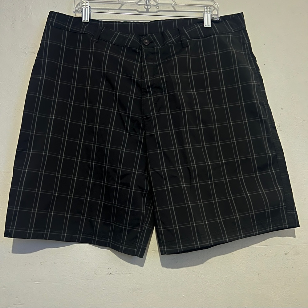 C9 by Champion Mens Plaid Golf Shorts Black Flat Front Pockets Zip Up Size 40